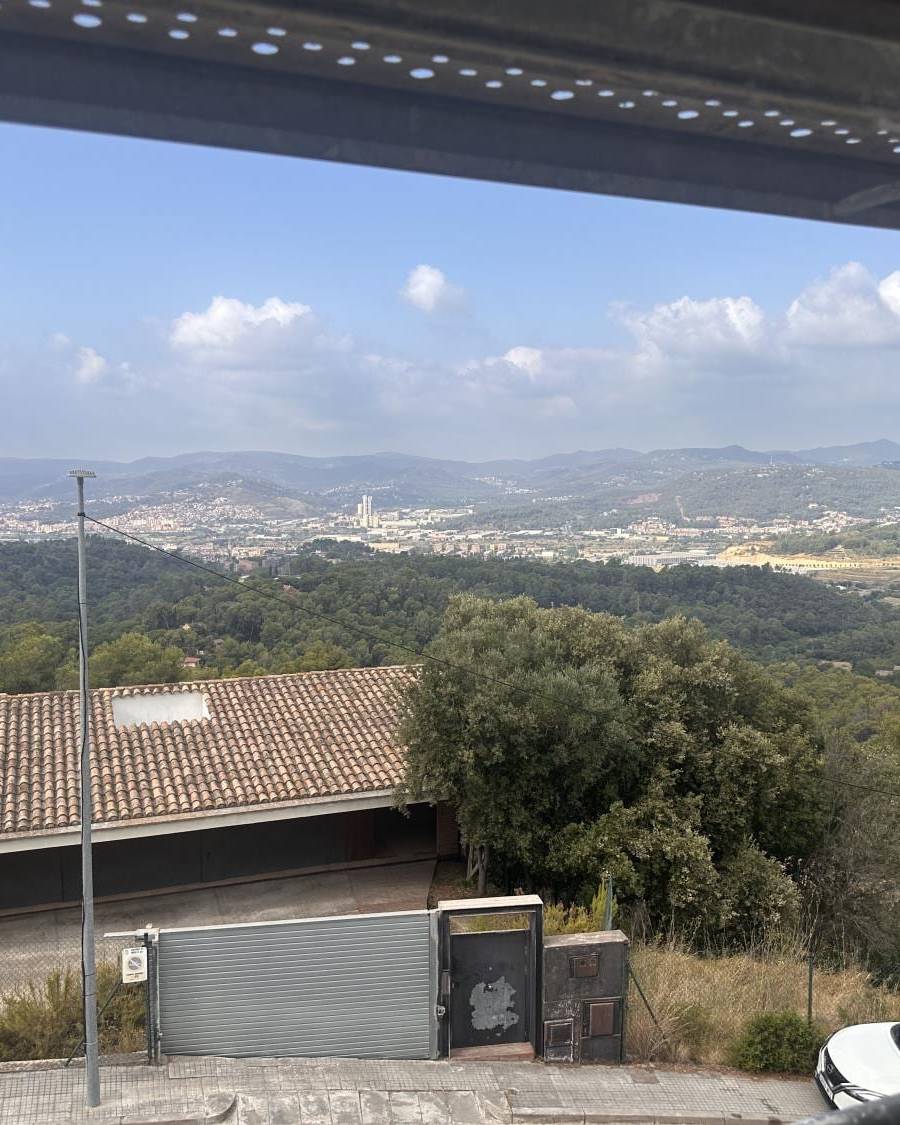 Chalet de 3 dormitorios en Molins De Rei — imagen 2