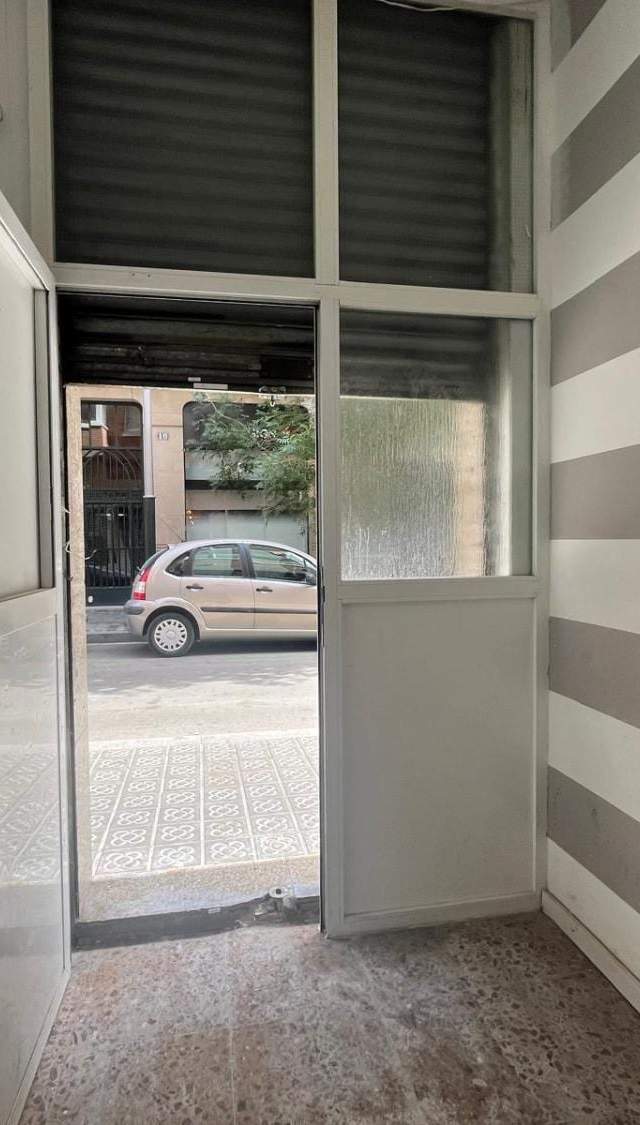 Local comercial en Barcelona — imagen 2