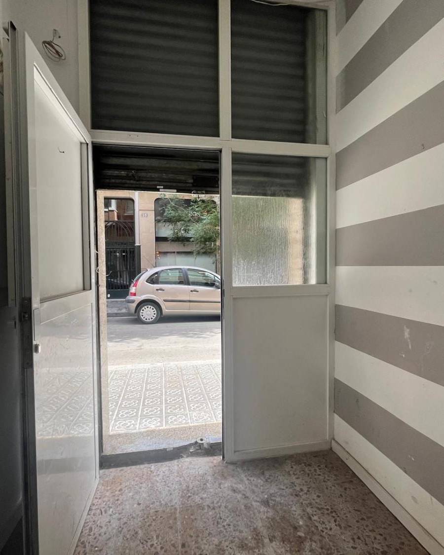 Local comercial en Barcelona — imagen 2