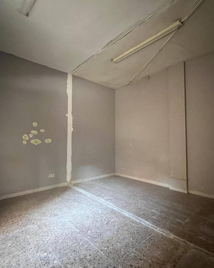 Local comercial en Barcelona — imagen 11
