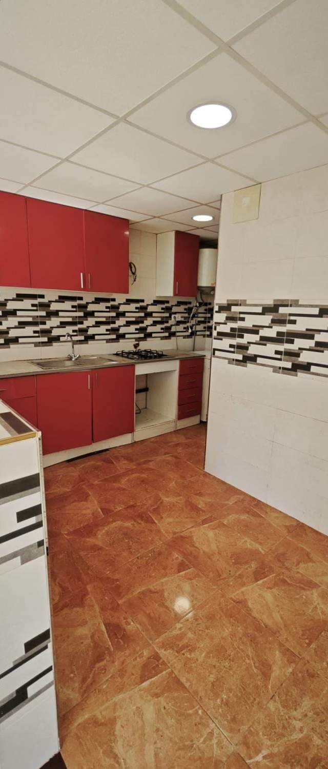 Apartamento de 3 dormitorios en Alzira — imagen 2
