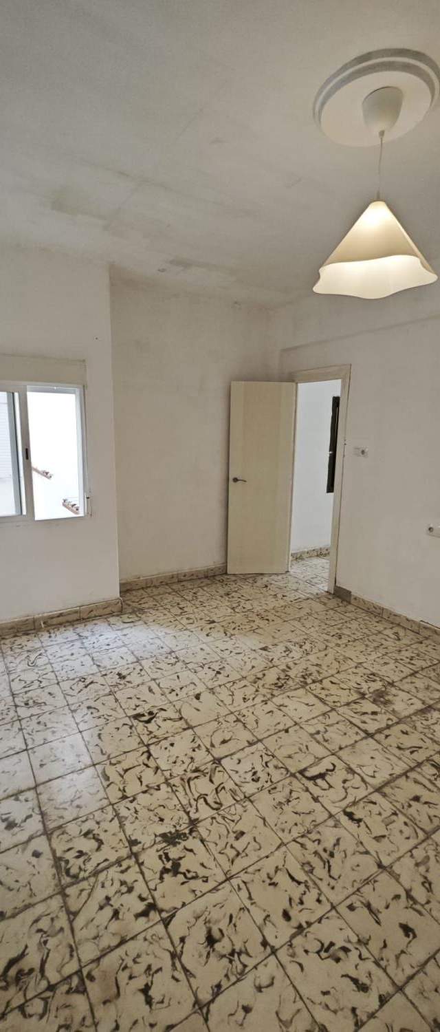 Apartamento de 3 dormitorios en Alzira — imagen 3
