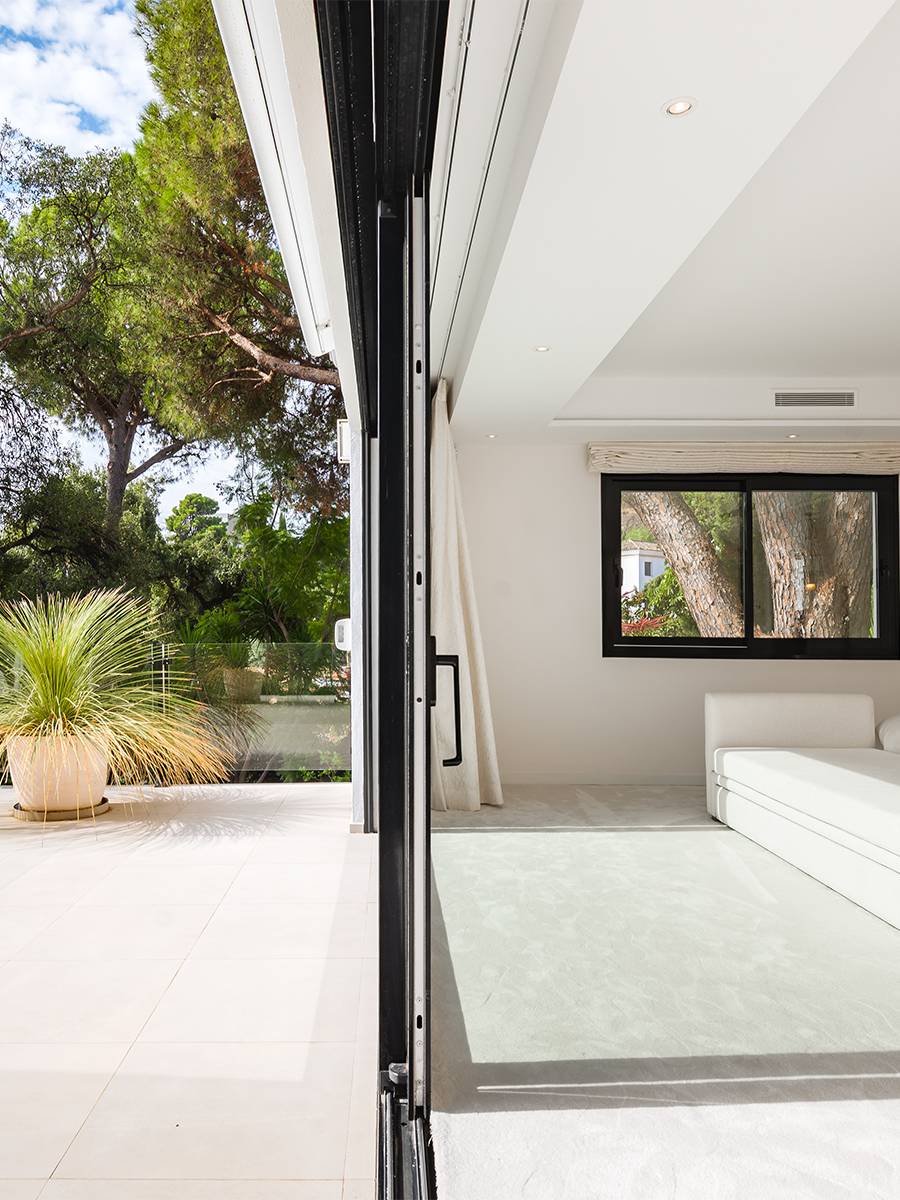ELEGANTE VILLA TOTALMENTE REFORMADA CON CASA DE INVITADOS Y VISTAS PANORÁMICAS EN EL MADROÑAL - MALAGA — imagen 5
