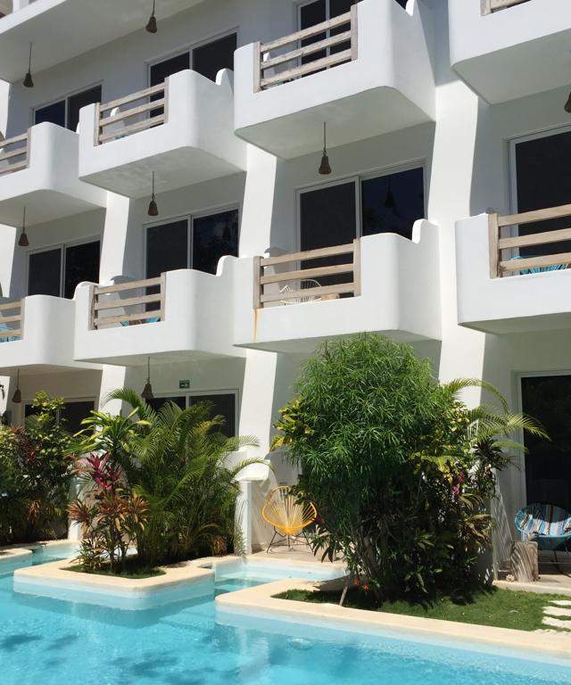 CONDO HOTEL - TULUM, PUEBLO — imagen 2