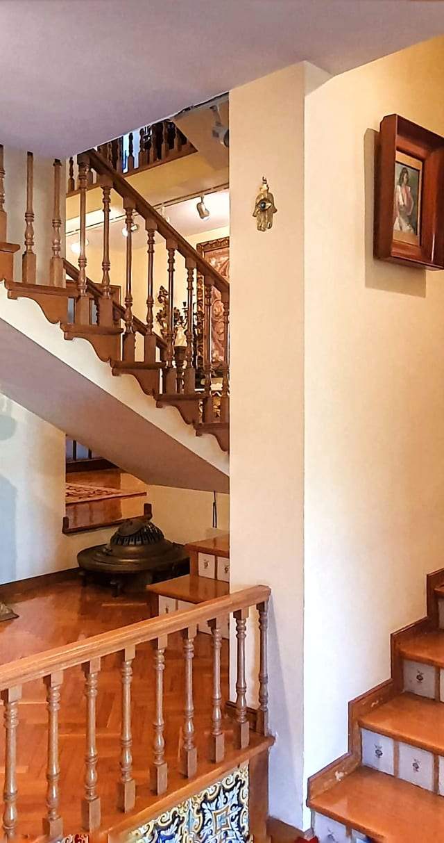 Exclusiva Villa de Estilo Inglés con Piscina Privada y Vistas al Mar - Barcelona — imagen 5