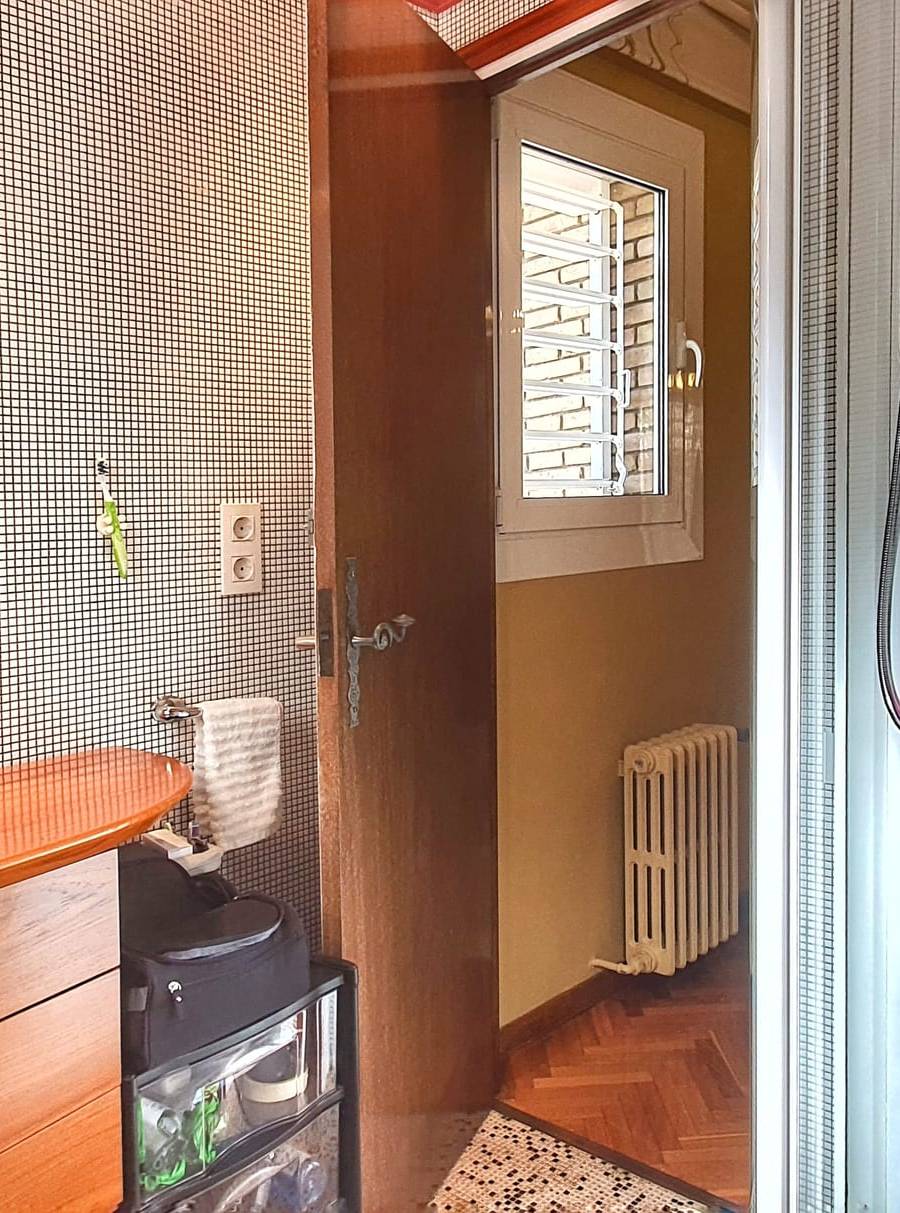 Exclusiva Villa de Estilo Inglés con Piscina Privada y Vistas al Mar - Barcelona — imagen 16
