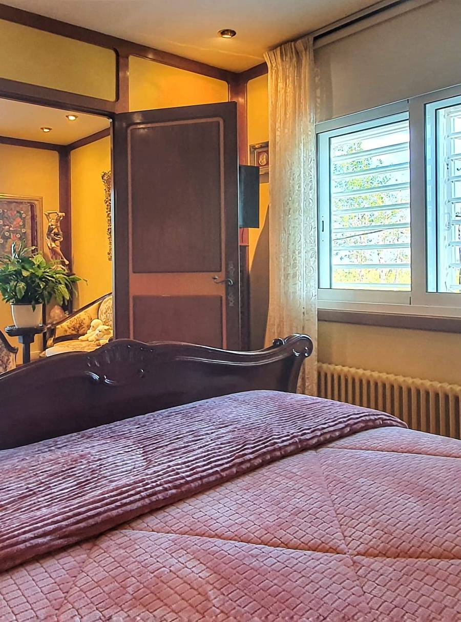 Exclusiva Villa de Estilo Inglés con Piscina Privada y Vistas al Mar - Barcelona — imagen 18