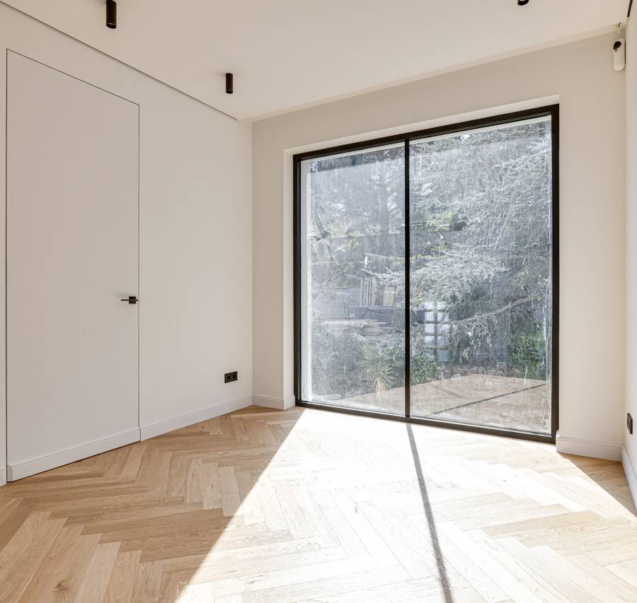 Villa de Vanguardia en Sant Just Desvern: Tecnología, Privacidad y Diseño — imagen 7