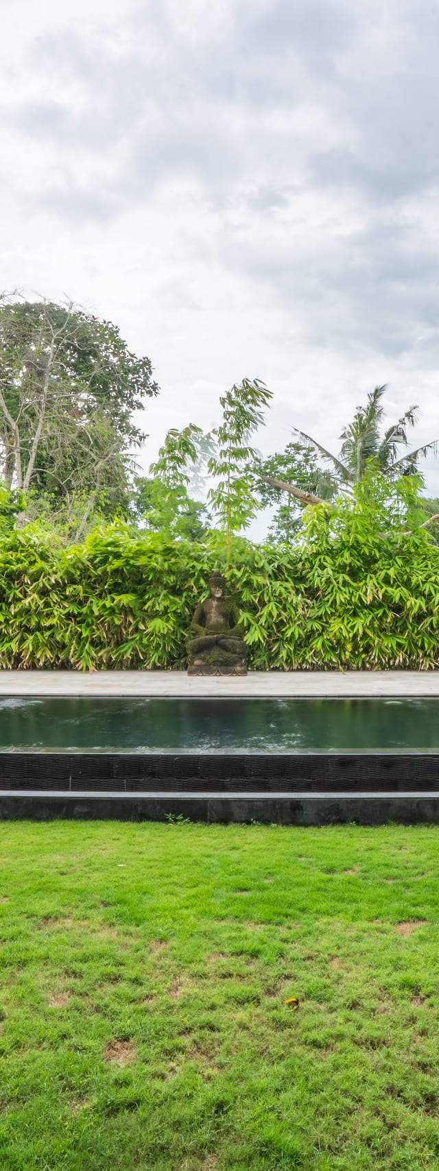FINCA MODERNA DE LUJO EN TUMBAKAYUH — imagen 2