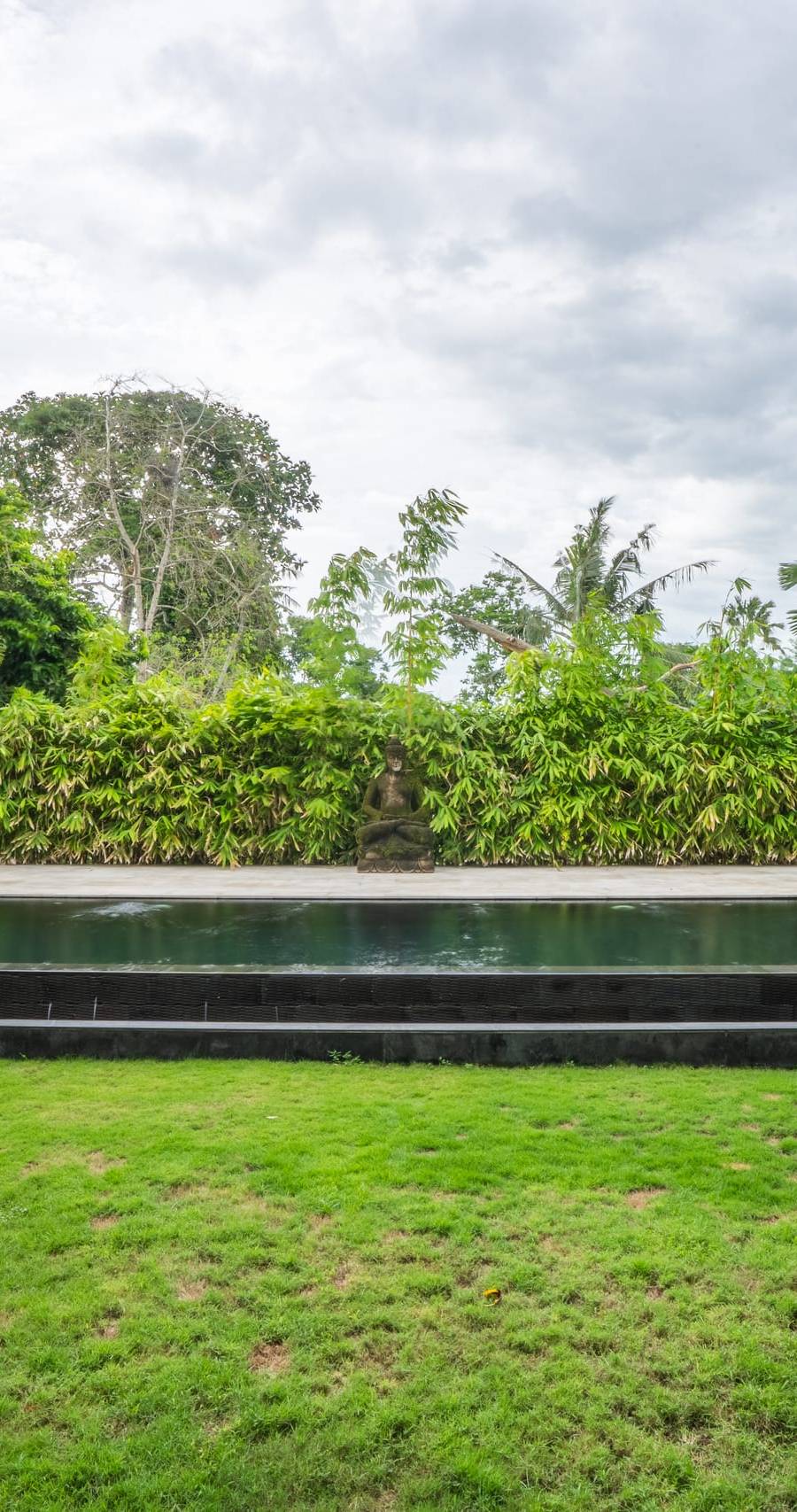 FINCA MODERNA DE LUJO EN TUMBAKAYUH — imagen 2