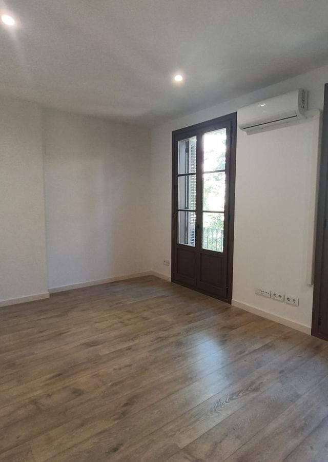 PISO REFORMADO EN SANT ANTONI - BARCELONA — imagen 2