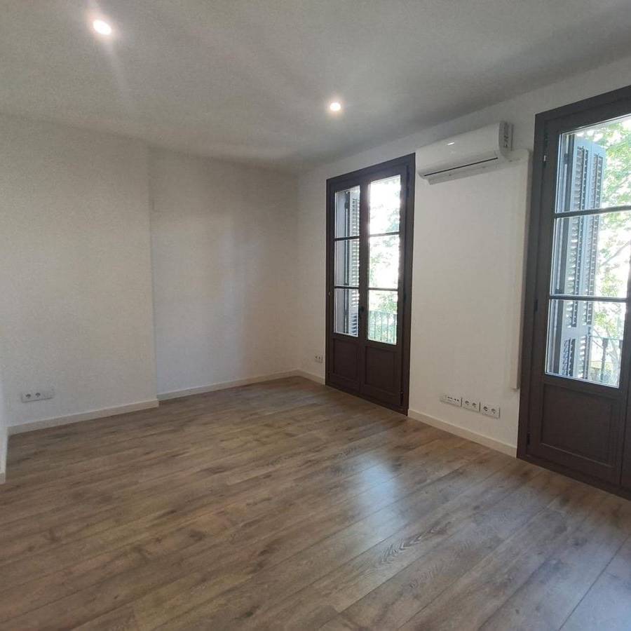 PISO REFORMADO EN SANT ANTONI - BARCELONA — imagen 2