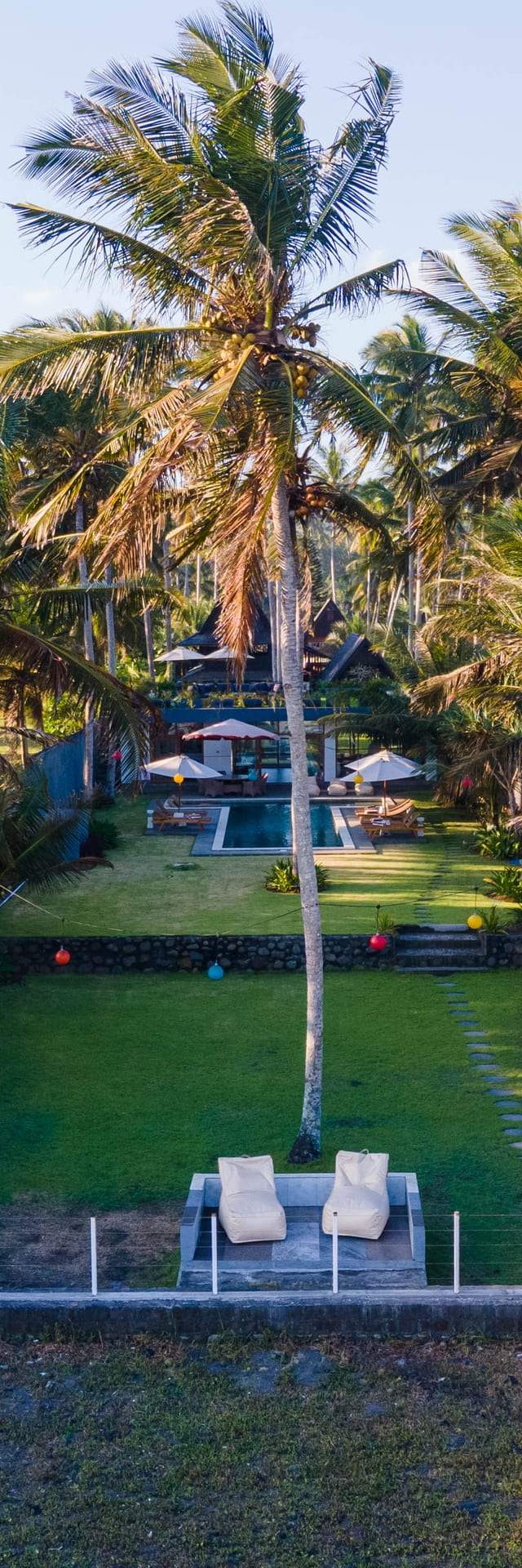 Auténtica Villa Freehold de 6 Dormitorios Frente al Mar en Jembrana