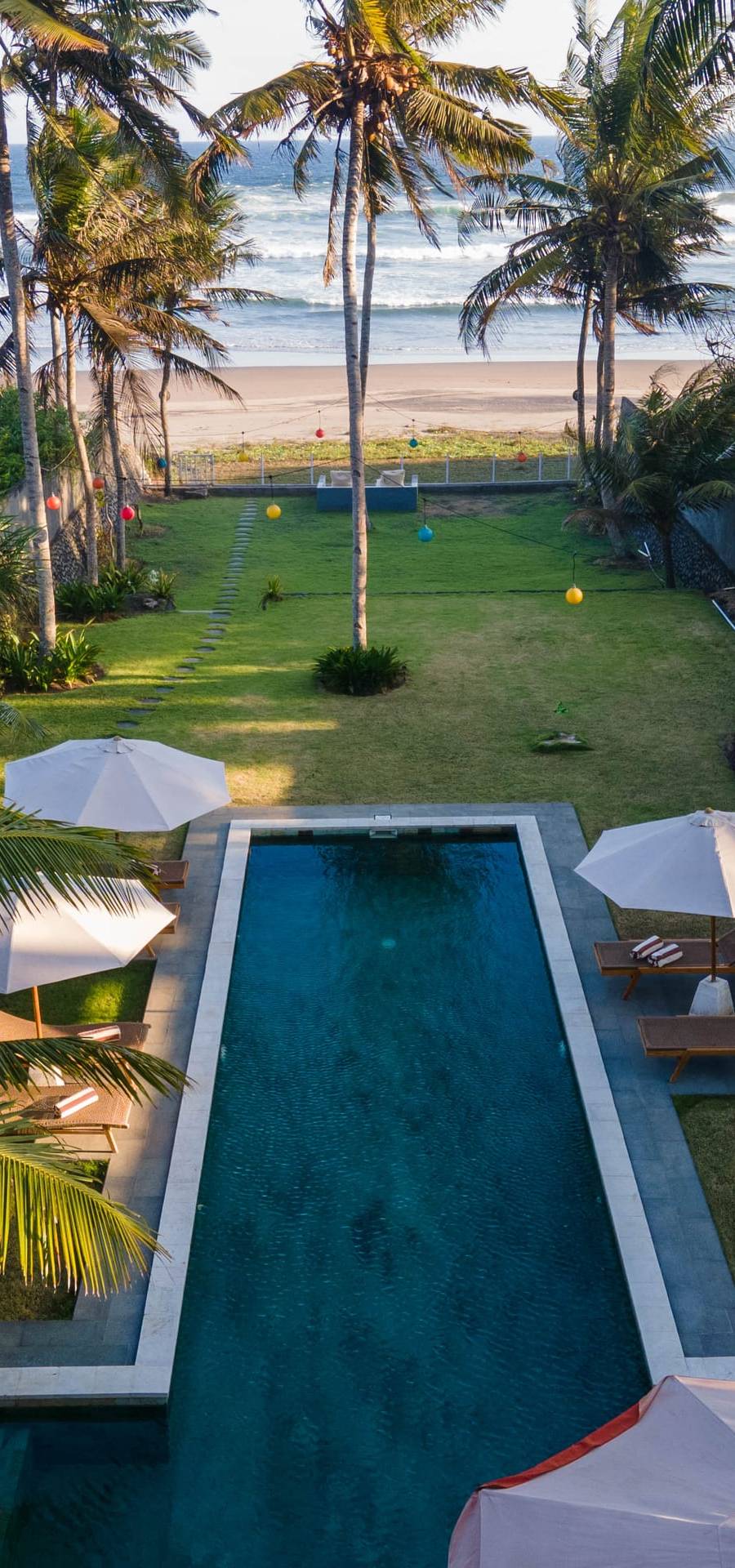 Auténtica Villa Freehold de 6 Dormitorios Frente al Mar en Jembrana — imagen 7