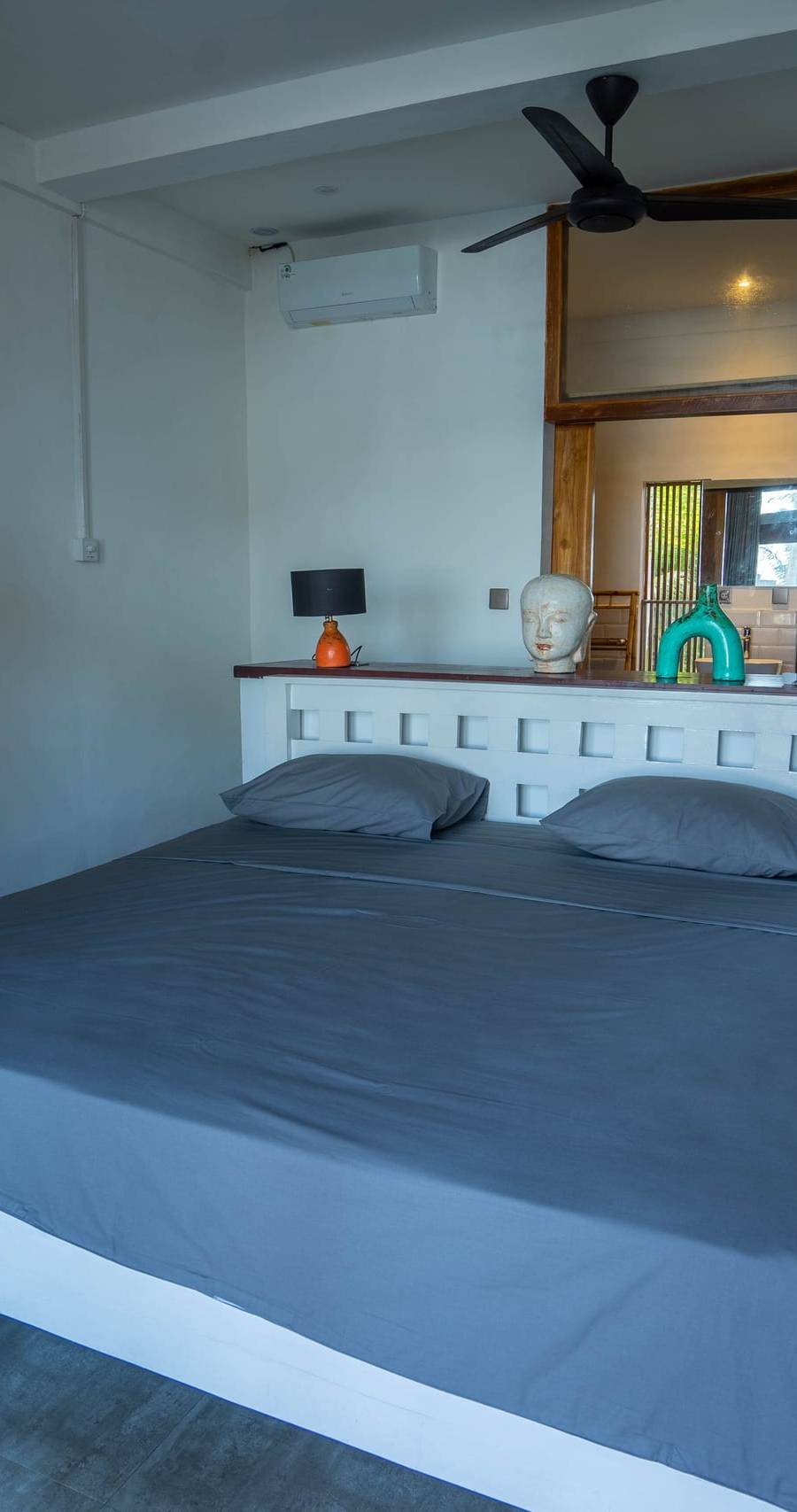 Auténtica Villa Freehold de 6 Dormitorios Frente al Mar en Jembrana — imagen 38