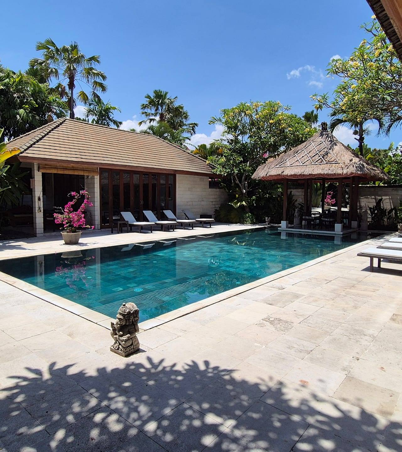 Exquisita Villa a Pasos de la Playa Diseñada por Popo Danes – Opciones Leasehold y Freehold — imagen 1
