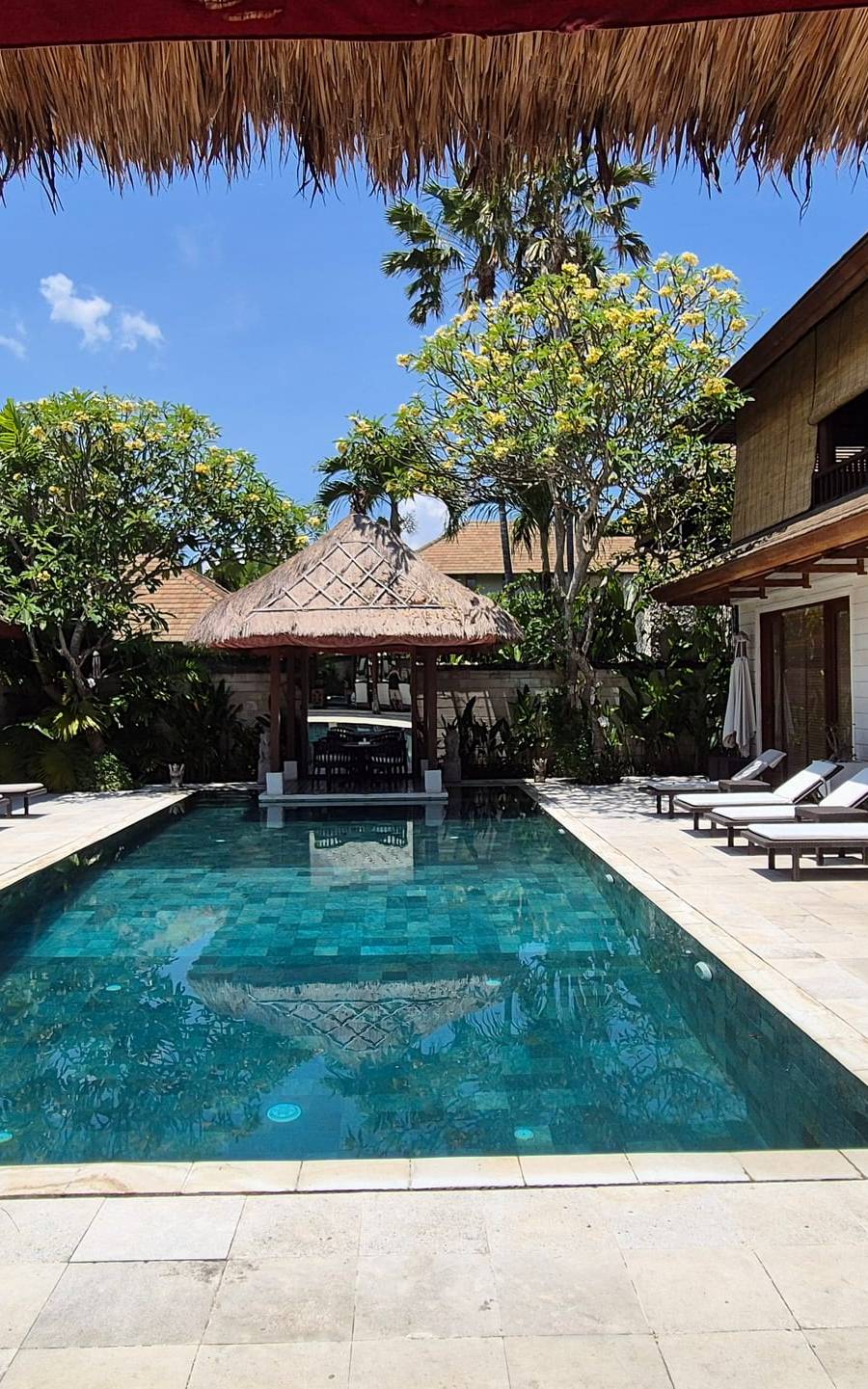 Exquisita Villa a Pasos de la Playa Diseñada por Popo Danes – Opciones Leasehold y Freehold — imagen 2