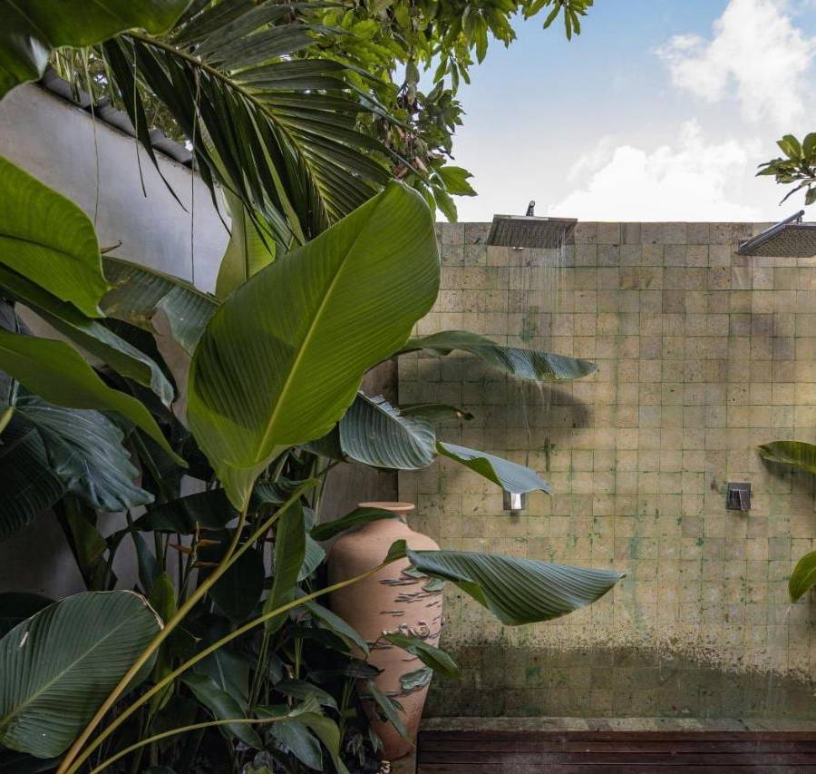 Lujosa Villa en Umalas: Serenidad Moderna a Minutos de Canggu y Seminyak — imagen 12