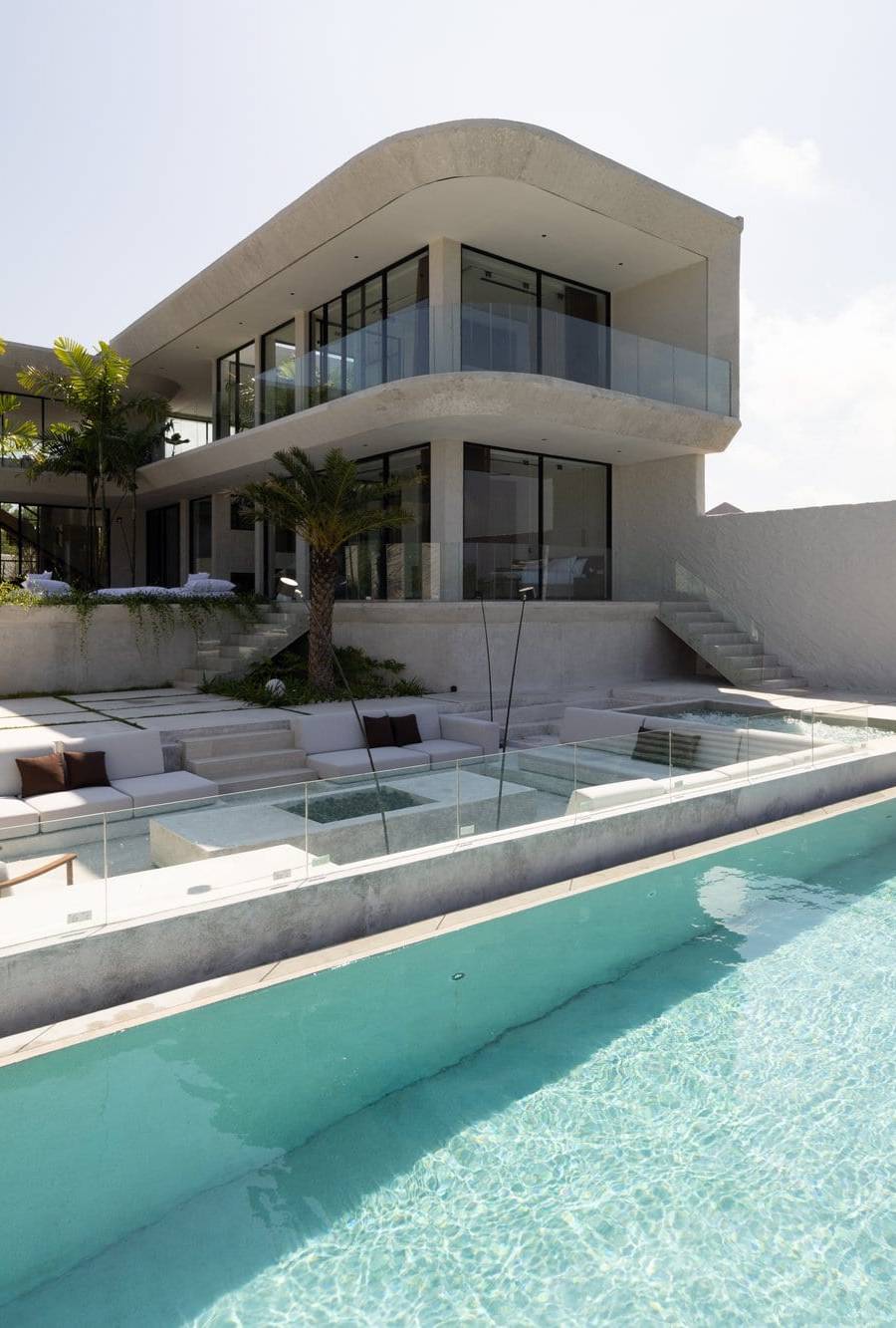 Villa de Lujo en Venta en Ubicación Premium en Uluwatu — imagen 2