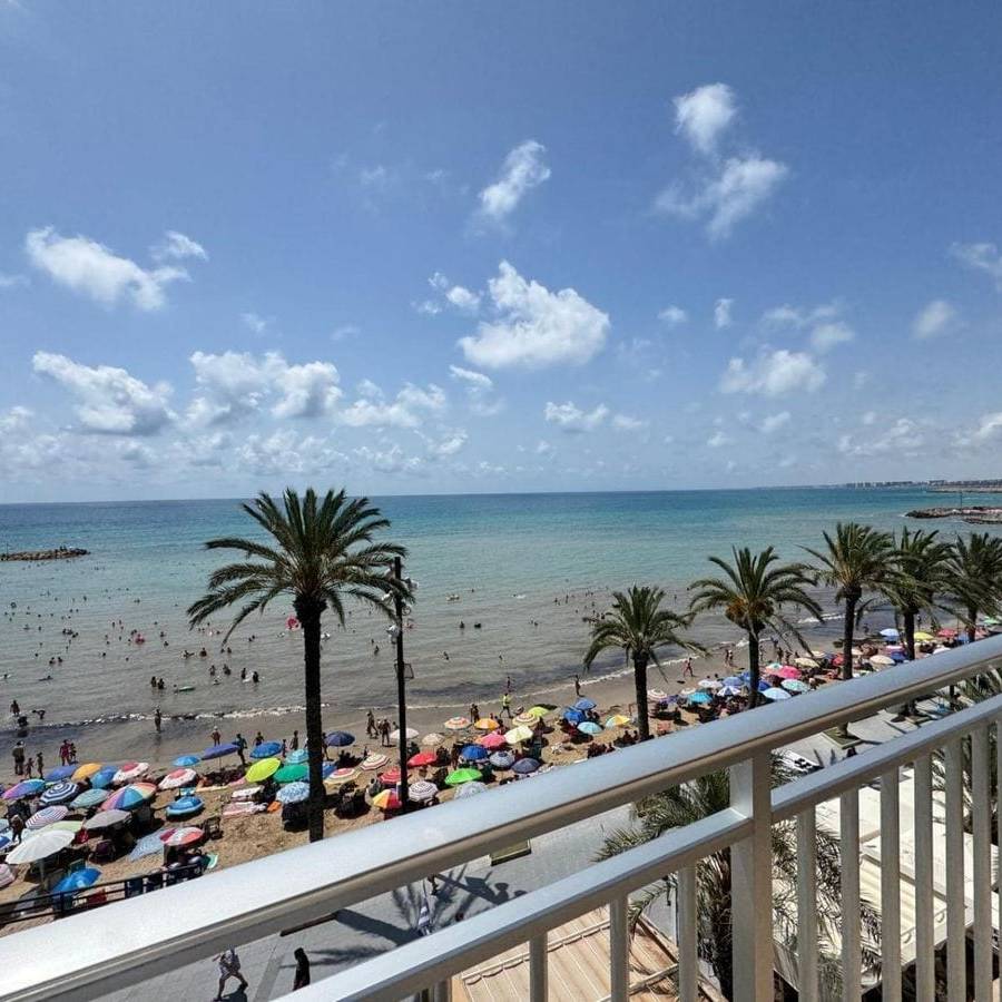 Apartment in LA PLAYA EN TORREVIEJA — imagen 1