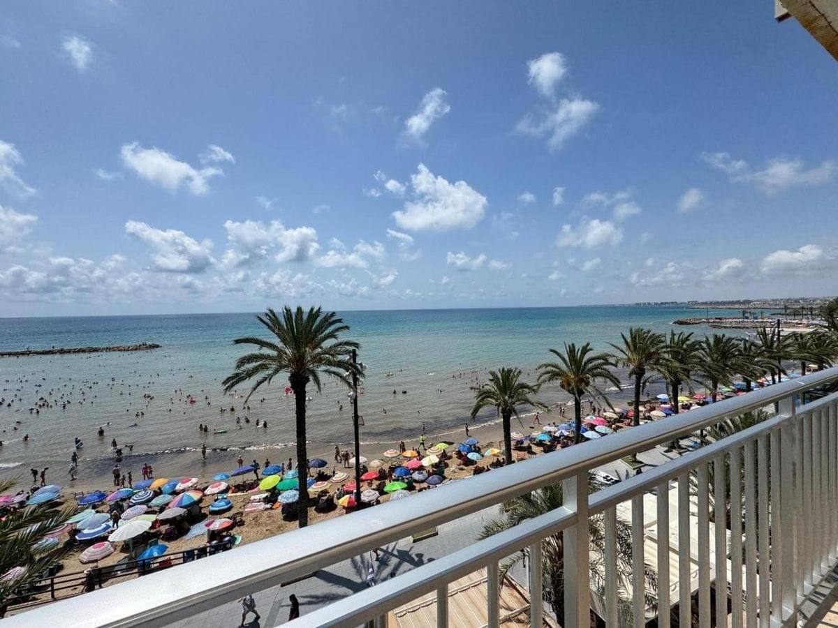 Apartment in LA PLAYA EN TORREVIEJA — imagen 1